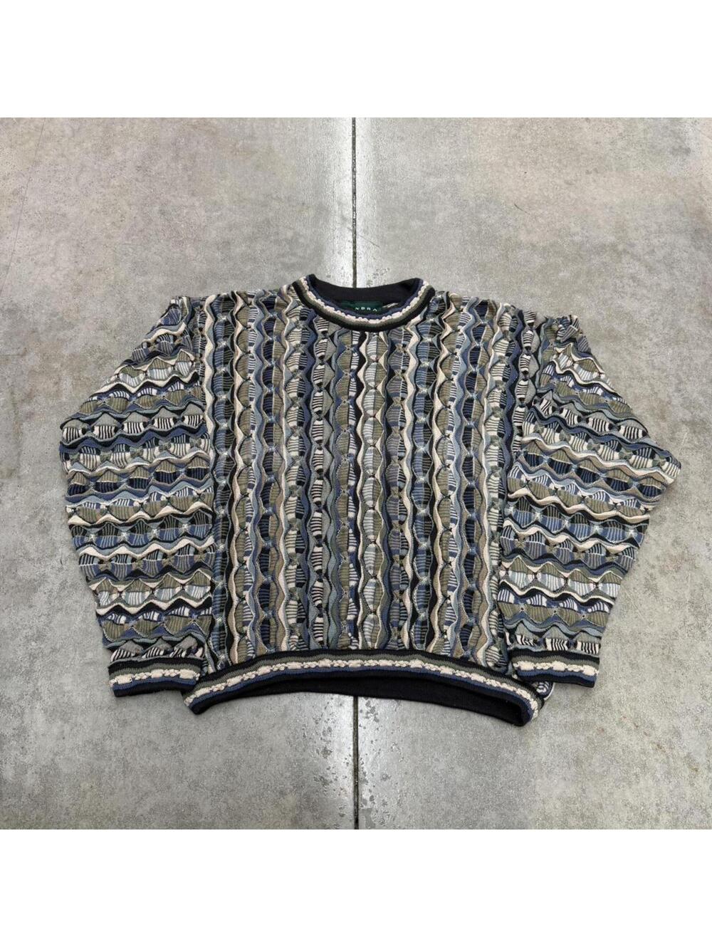 vintage tundra made in canada beige and navy chunky coogi style knit sweater